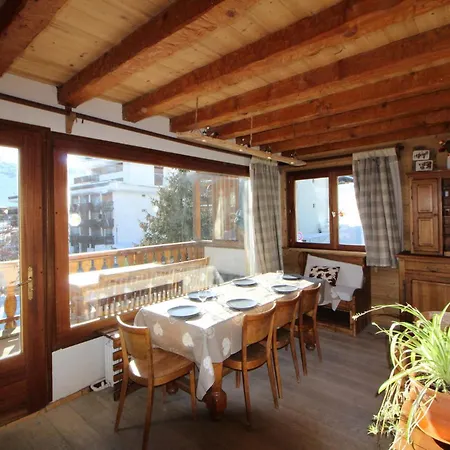 Chalet Bobech - Traditionnel Décor Bois, Très Chaleureux Et Convivial. Mae-3379 *